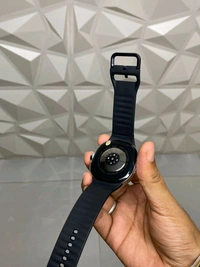Watch8 Classic - Black