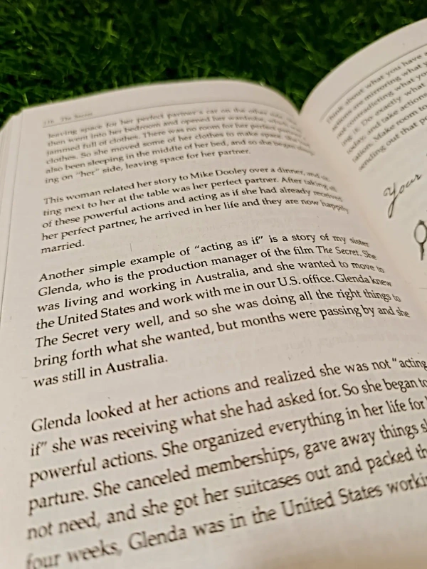 The Secret Paperback by Rhonda Byrne