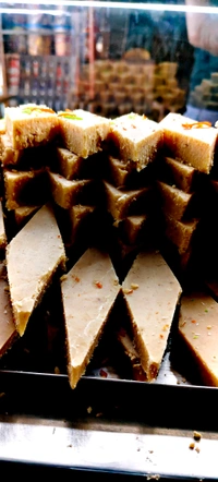 स्कोर Square Barfi Sweets