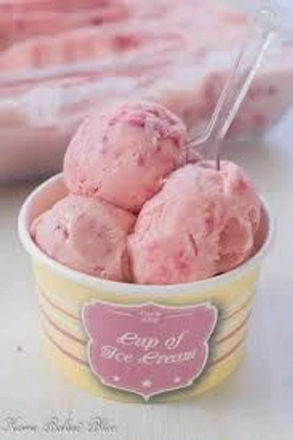 Strawberry 🍓 Ice Cream 🍨