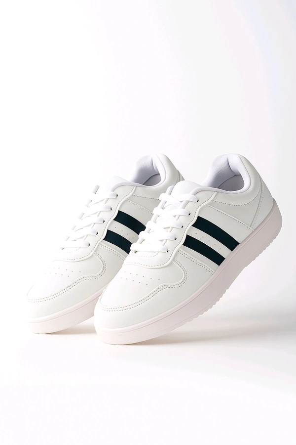 "Ziptoo StrideEdge™ Classic White Sneakers – Luxe Streetwear with Supreme Comfort & Style"
