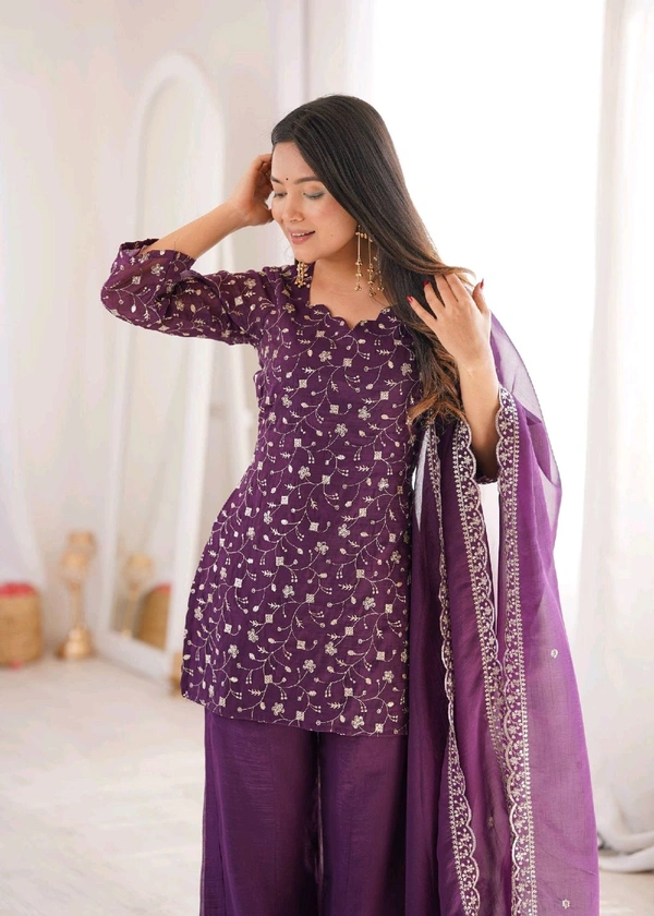 KRV DESIRE CRUNCHY SILK FABRIC WITH EMBROIDERY SEQUENCE AND JARI WORK,TOP WITH DUPPTA SET,BELL BOTTOM PENT READY TO WEAR •KB-300
- XL, Purple