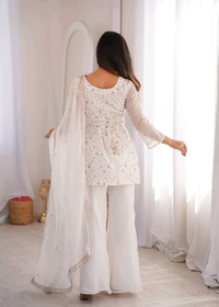KRV DESIRE CRUNCHY SILK FABRIC WITH EMBROIDERY SEQUENCE AND JARI WORK,TOP WITH DUPPTA SET,BELL BOTTOM PENT READY TO WEAR •KB-300
- XL, White