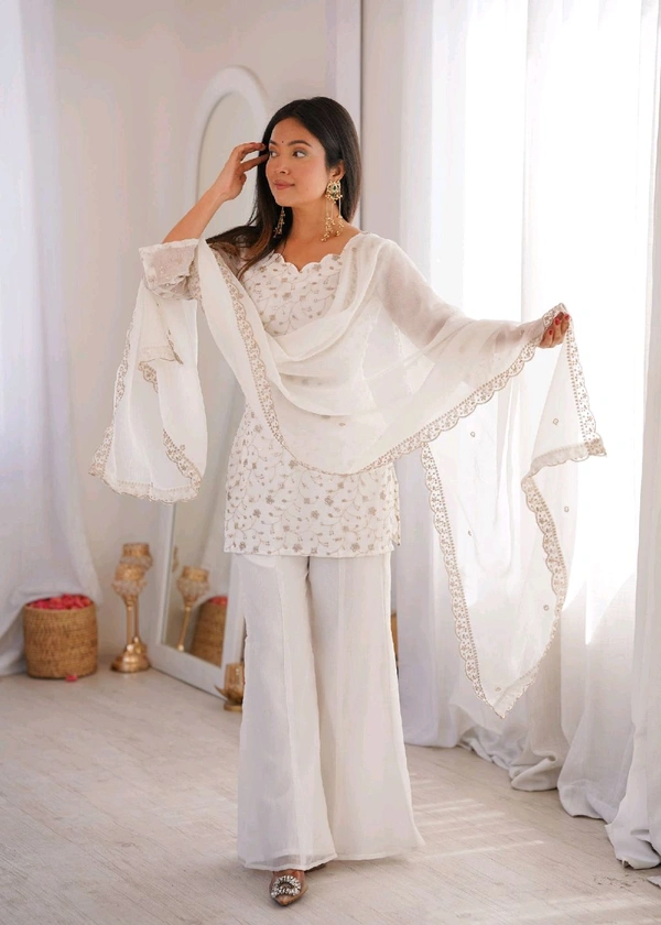 KRV DESIRE CRUNCHY SILK FABRIC WITH EMBROIDERY SEQUENCE AND JARI WORK,TOP WITH DUPPTA SET,BELL BOTTOM PENT READY TO WEAR •KB-300
- XL, White