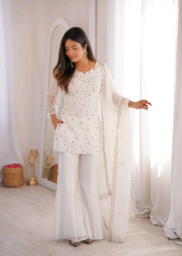 KRV DESIRE CRUNCHY SILK FABRIC WITH EMBROIDERY SEQUENCE AND JARI WORK,TOP WITH DUPPTA SET,BELL BOTTOM PENT READY TO WEAR •KB-300
- XXL, White