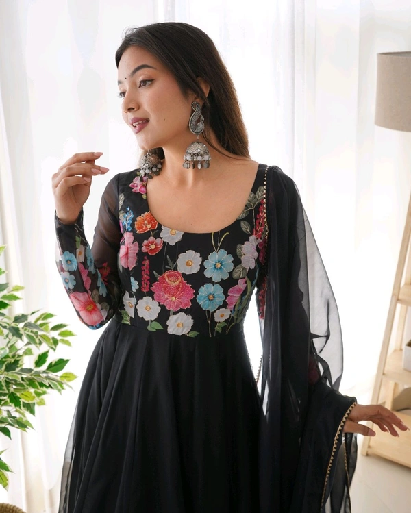 SOFT ORGANJA SILK FABRIC FULLY FLAIR KALI PATTERN AND CANVAS PATTA WITH DUPPTA SET• NKB-25 - Black, M