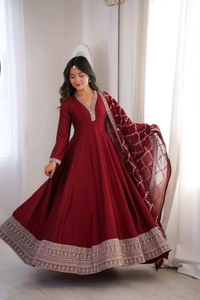 PREMIUM QUALITY PURE BLOOMING VICHITRA SILK FABRIC FULLY FLARE GOWN,WITH DUPPTA SET•NKB-69
- Maroon, S