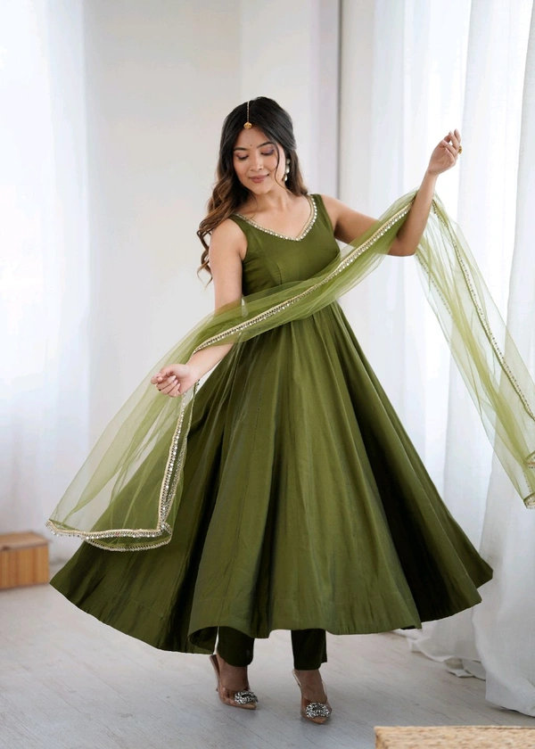 PURE ROMANSILK CHANDERI FABRIC FULLY FLARE ANARKALI,WITH DUPPTA SET,PENT READY TO WEAR•KB-285 - Mahendi, S