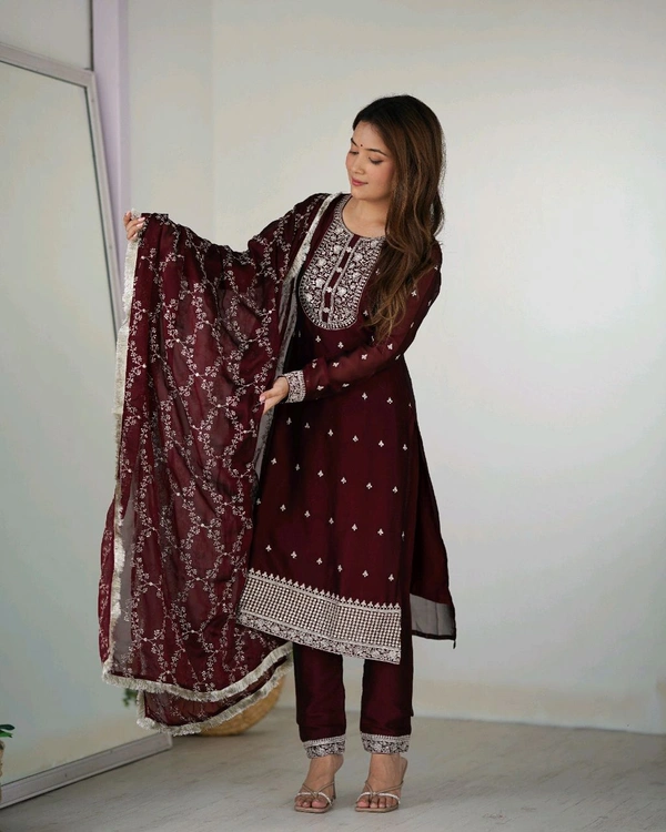 BLOOMING RANGOLI SILK FABRIC STRAIGHT FIT KURTA WITH DUPPTA SET,TROUSERS,READY TO WEAR•KB-273 - Maroon, M