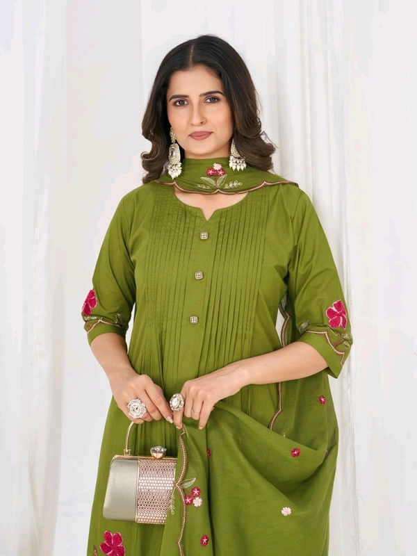 elegance with this beautifully crafted Anarkali Kurti Set, designed for festive celebrations, weddings, parties• DIVA-159 - Lemon Ginger, XL