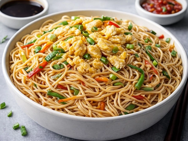 Egg Hakka Noodles