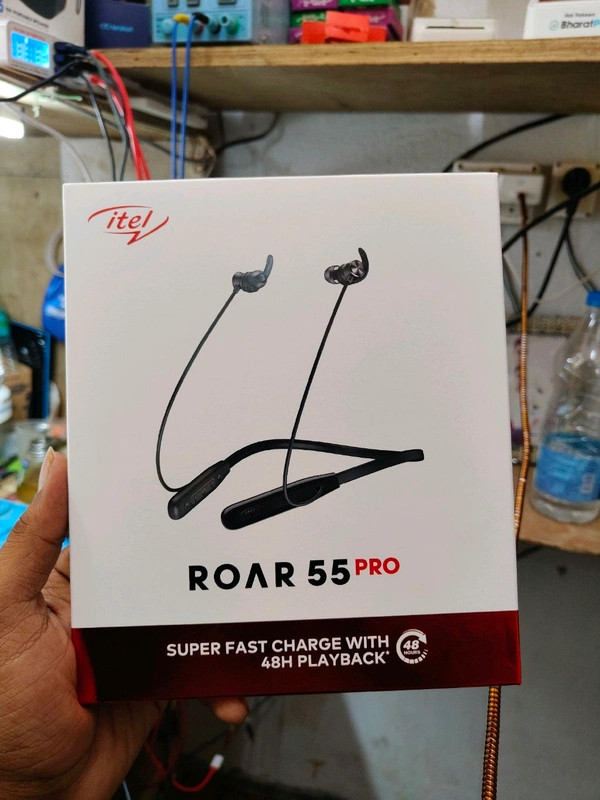 ITEL ROAR 55 PRO NECKBAND - Black, 365 Days By ITEL Service Centre