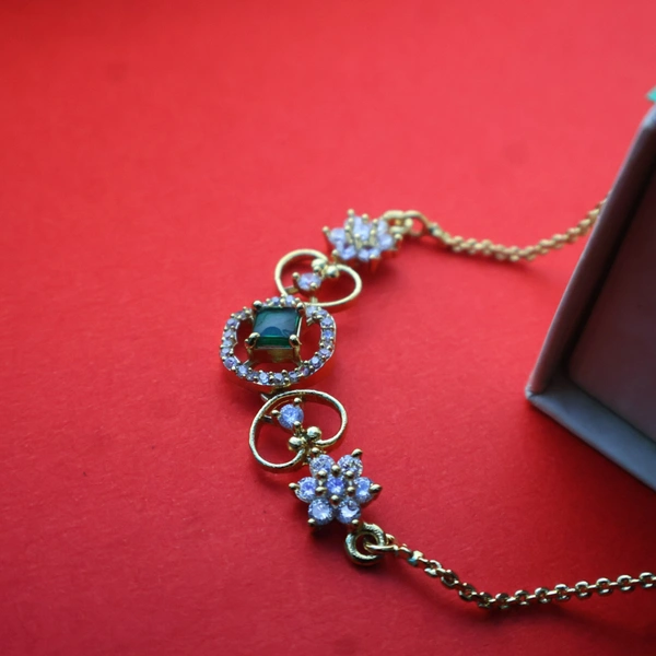 Exquisite Emerald & Zircon Bracelet