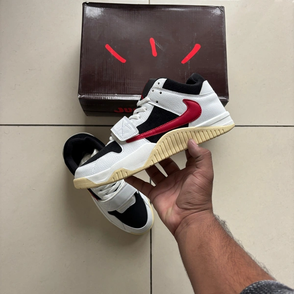 Jumpman University Red - UK 9