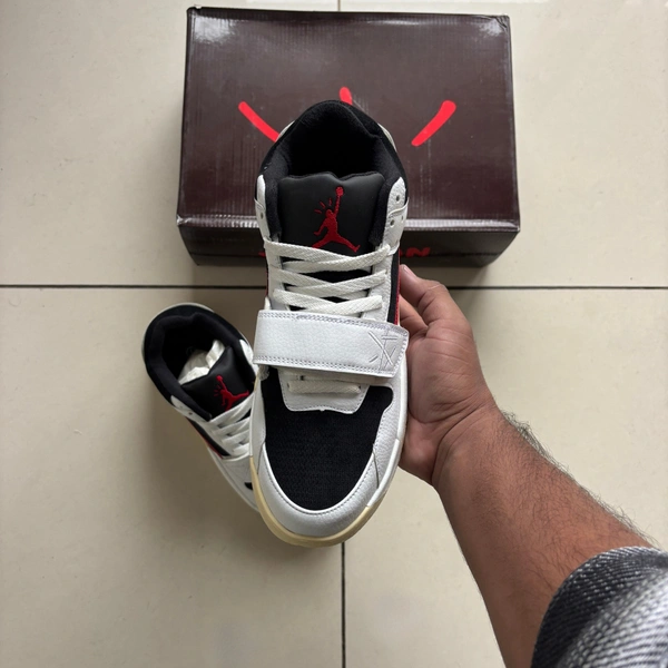 Jumpman University Red - UK 9