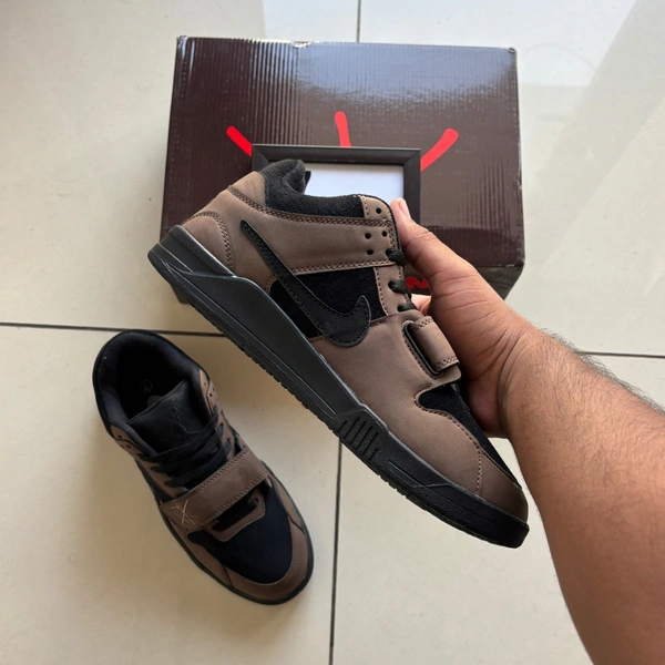 JUMPMAN DARK MOCHA - UK 8