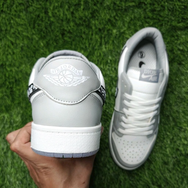 JORDAN LOW DIOR - UK 6