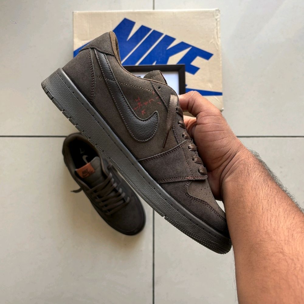 靴 travis scott velvet brown 26.5 Air Jordan 1 x Travis Scott 'Velvet Brown and Dark Mocha