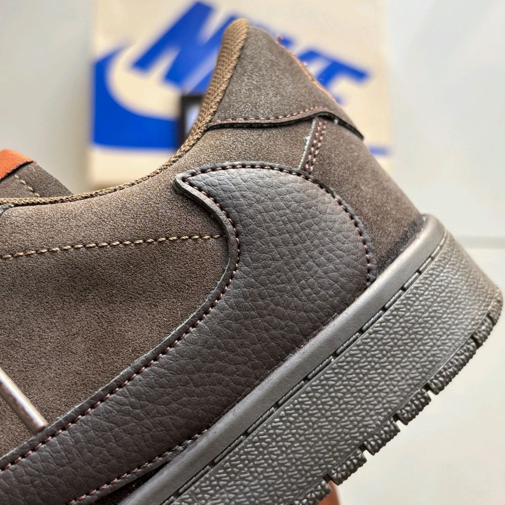 靴 travis scott velvet brown 26.5 Travis Scott x Air Jordan 1 Low “Velvet Brown”: The Must-Have Drop