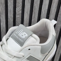 NB 550 WHITE GREY - UK 8