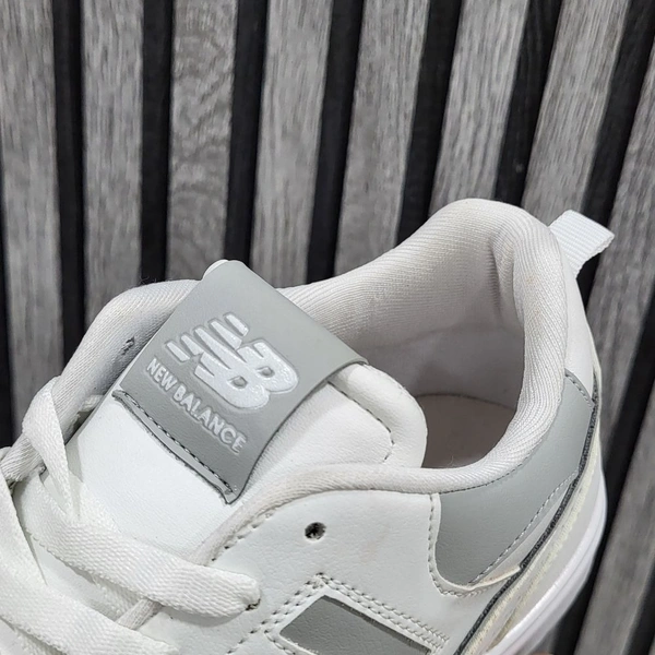 NB 550 WHITE GREY - UK 8