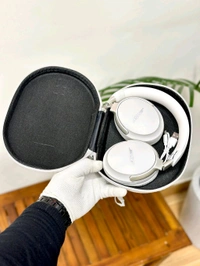 BoOse Headphones - Black