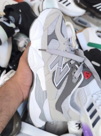 New Balance 327