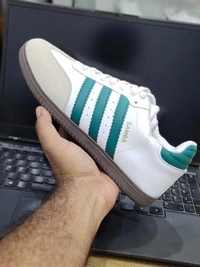 Men's Casual Sneakers.