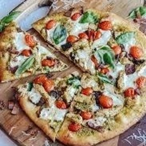 grills pesto chicken pizza