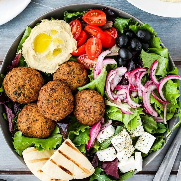 falafel hummus salads