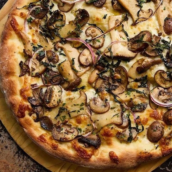 mushroom villa pizza