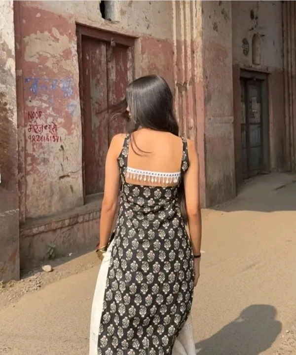 Women's Sleeveless Kurti With Back Lace  - Black, M