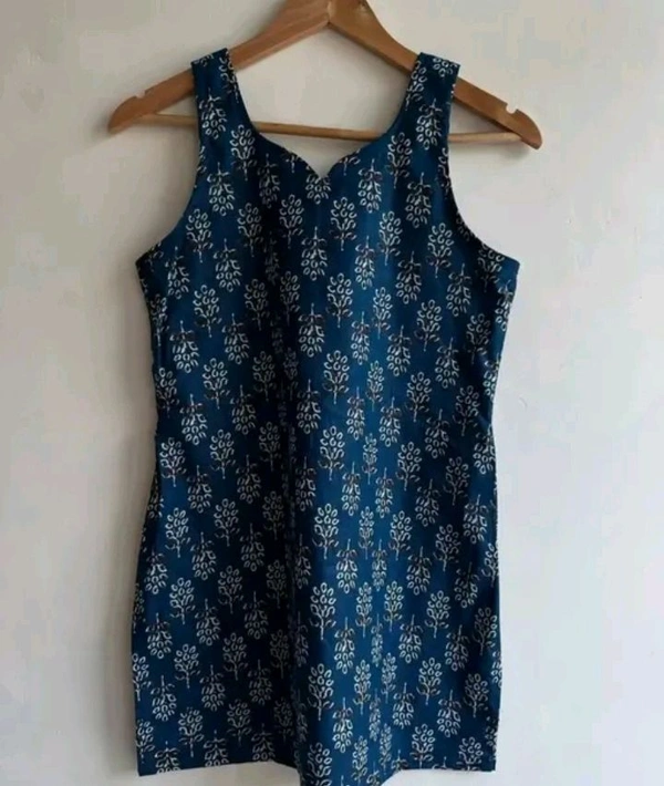 Sleevless Navy Blue Printed Short Kurti  - Bay of Many, Xs