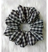 Blush Check Hair Scrunchies / Pack Of 6 - Medium