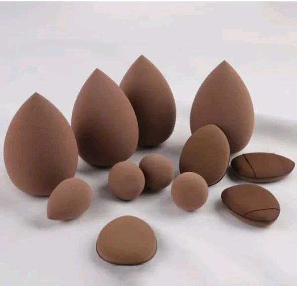 Various Sponges Set / 20 Piece Makeup Puff, Head Band And Sponge Kit  - Nutmeg Wood Finish