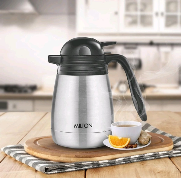 Milton Carafe Stainless Steel Double Walled Vacuum Insulated Flask with Lid and Handle, Silver, ISI Certified, Coffee/Tea Carafe Heat & Cold Retention, Leak Proof, Rust Free, Easy to Carry - 1500ml