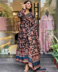 Shriya Printed Kurta Set - XL