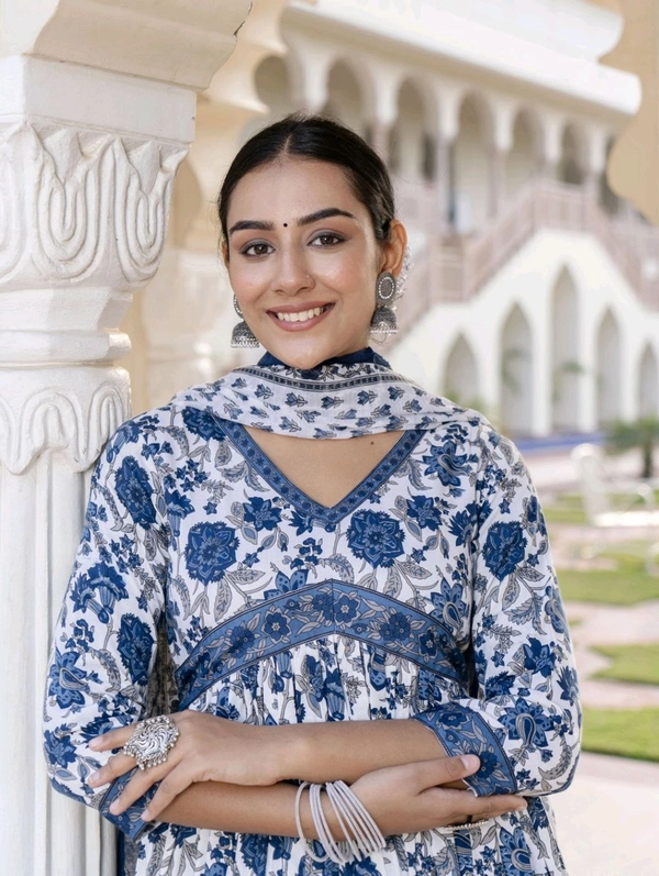 Shriya Women's Viscose Rayon Kurta Pant Dupatta Set - S