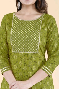 Shriya Fashion Printed Kurta Set - M