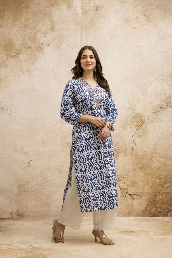 Women Embroidered Cotton Blend Straight Kurta (Multicolor) - M