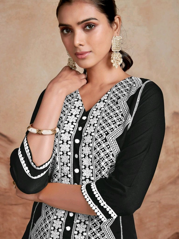 Youthnic Women Chikan Embroidery Cotton Rayon Straight Kurta (Black) - XXL
