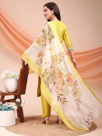 AYUKTA INTERNATIONAL
Women Art Silk Kurti Pant Dupatta Set - M