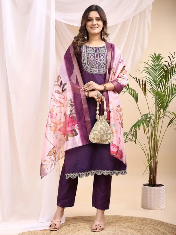 AYUKTA INTERNATIONAL
Women Art Silk Kurti Pant Dupatta Set - S