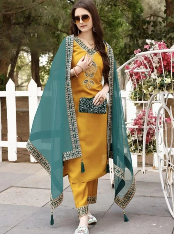 ANJIKI
Women Cotton Blend Kurti Pant Dupatta Set - XXL