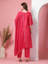 Kfashionbfc
Women Cotton Blend Kurta Pant Dupatta Set - XXL