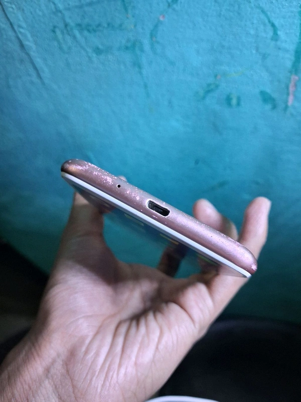 Redmi 6A (2GB/32GB) – Budget-Friendly, Fully Checked Second-Hand Phone - Brandy Punch, 6.3 Inch