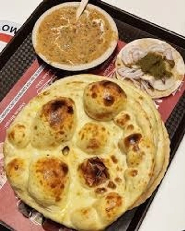 Dal Makhni + 4 Butter Roti + Achar