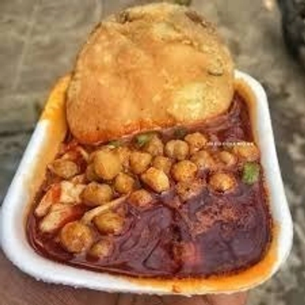 Chole Kulche Kachori {Annpurana}