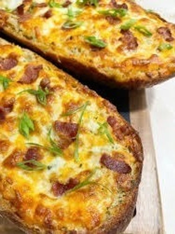 Loaded Garlic Bread {Cheese Cafe}