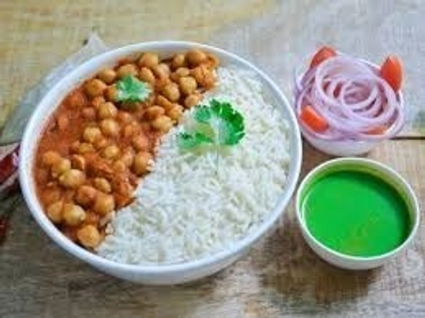 Chole + Chawal   {Shiv Vaishno Dabba}